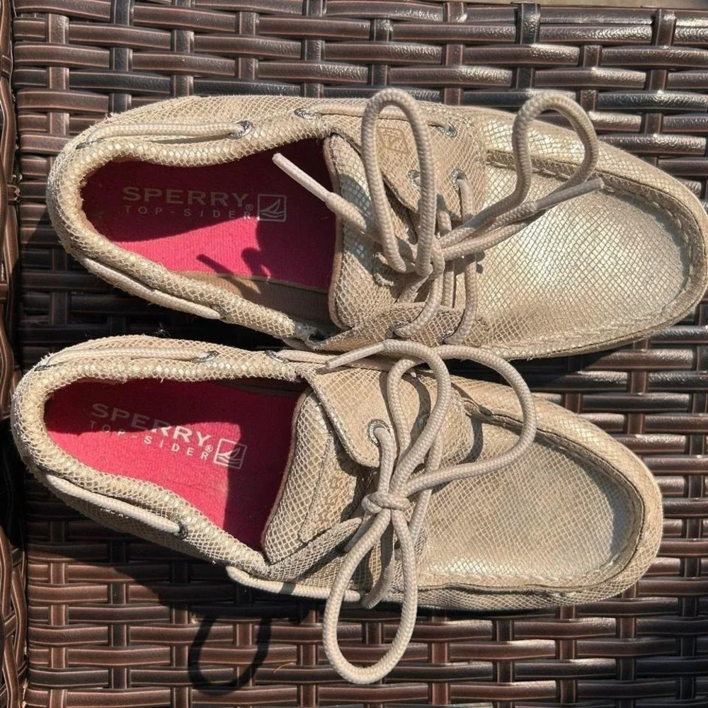 Sperry deck shoes size‎ 4.5 cream colored EUC